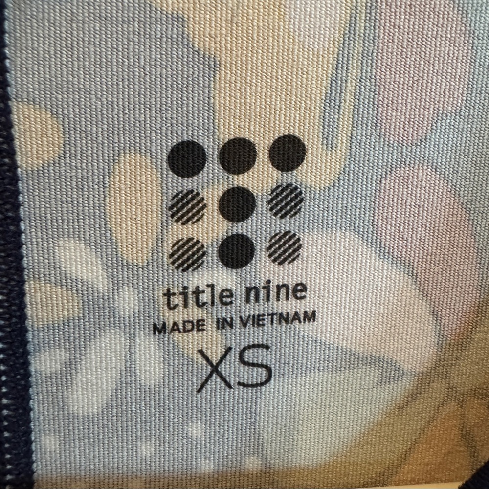 Title nine. Super soft floral print dress. Extra small. XS - Picture 4 of 8